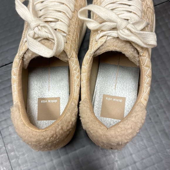DOLCE VIDA WOMENS CREAM 7.5M NEO PLUSH CREAM COLOR SNEAKER SHOE - Picture 3 of 8